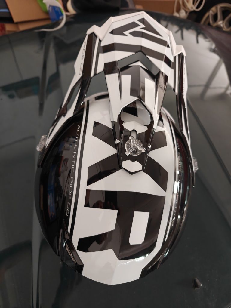 Capacete FXR tamanho M