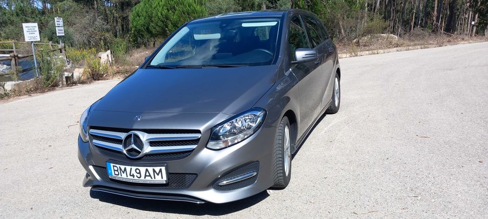 Mercedes B180 d style ipecável  em estado novo.