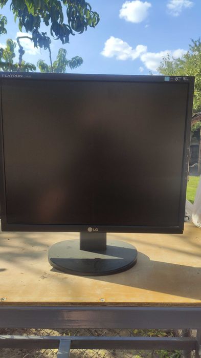 Монітор 19" LG Electronics L1952S L1952S-SF