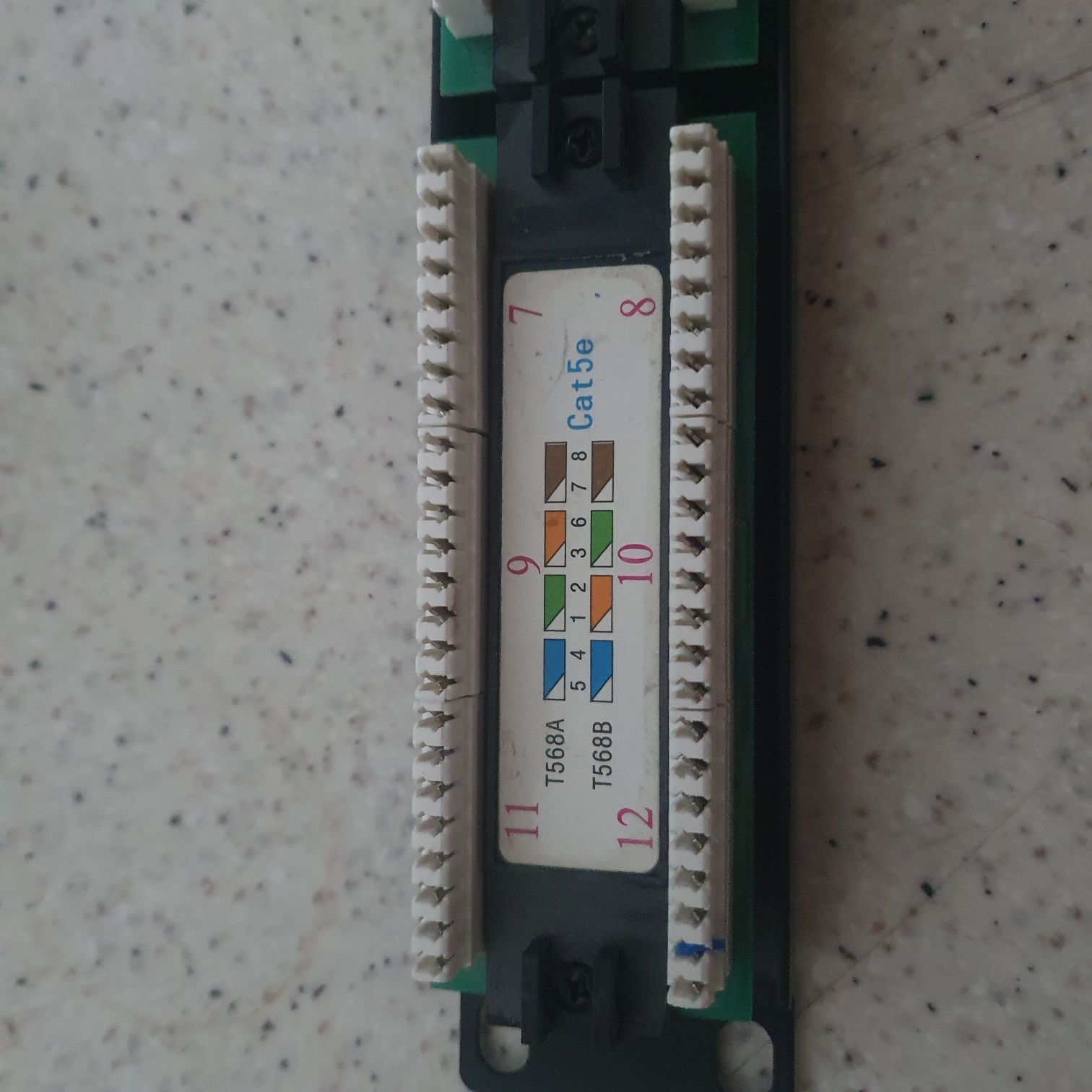 PATCH PANEL RJ-45 do szafy  RACK 10 12 portow RJ45