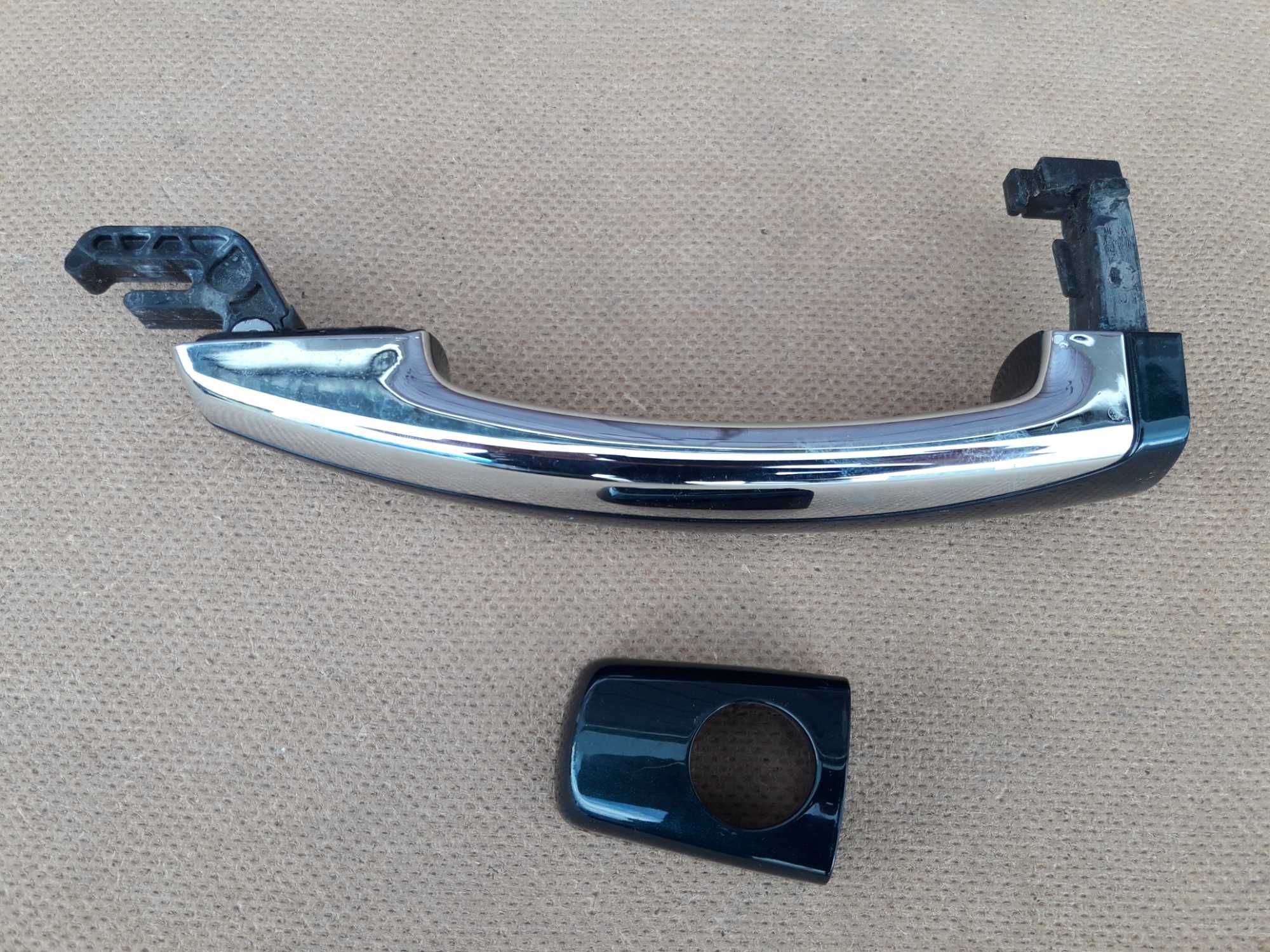 Klamka Zewnętrzna Przednia Lewa Z Chromem Opel Corsa E 2014-19