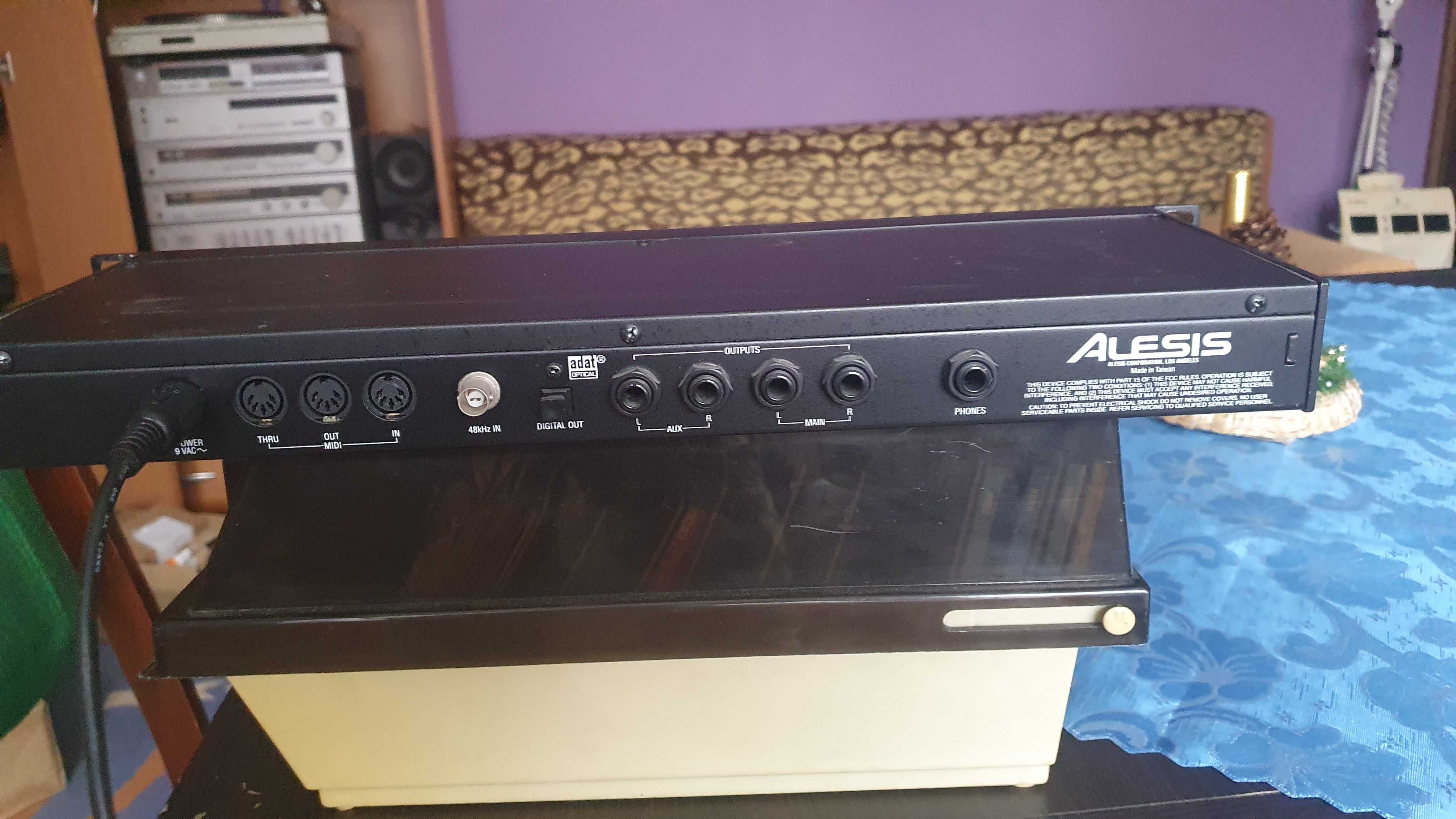 Modul alesis s4 PLUS    z karta sram 4 banki