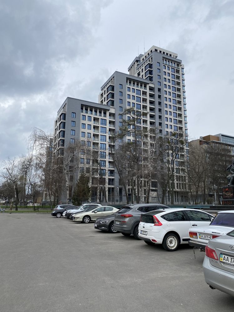 Продам 3 ком. квартиру ЖК Crystai Park Tower , Метро Шулявская.