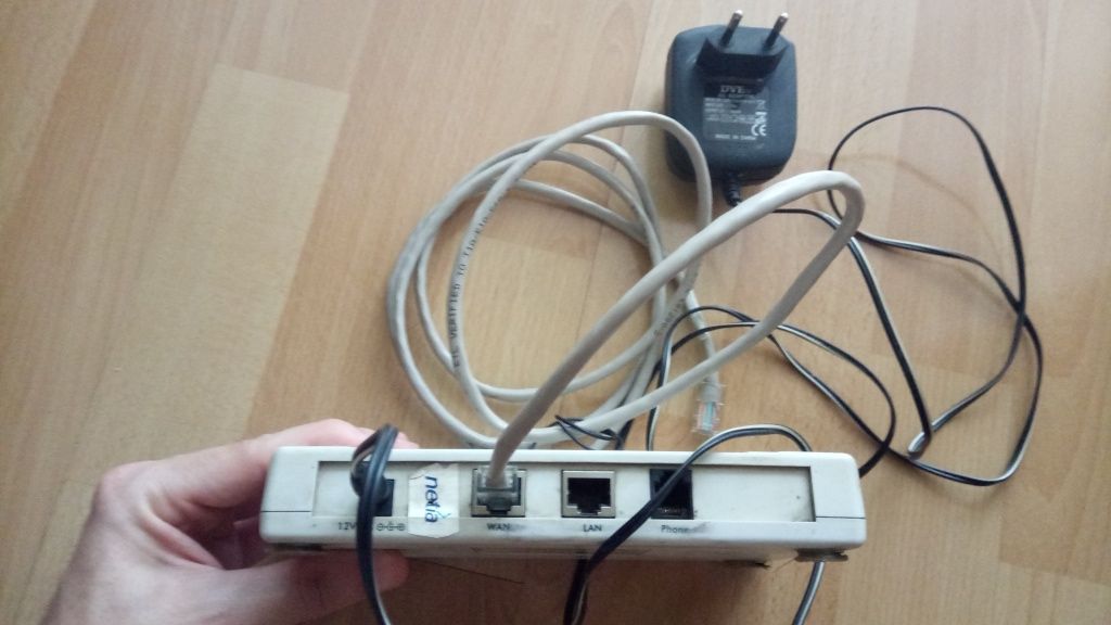 2 Routery/modemy D-Link, Netia Voice Gateway VG-1D1V-SIP,DSL-2740B