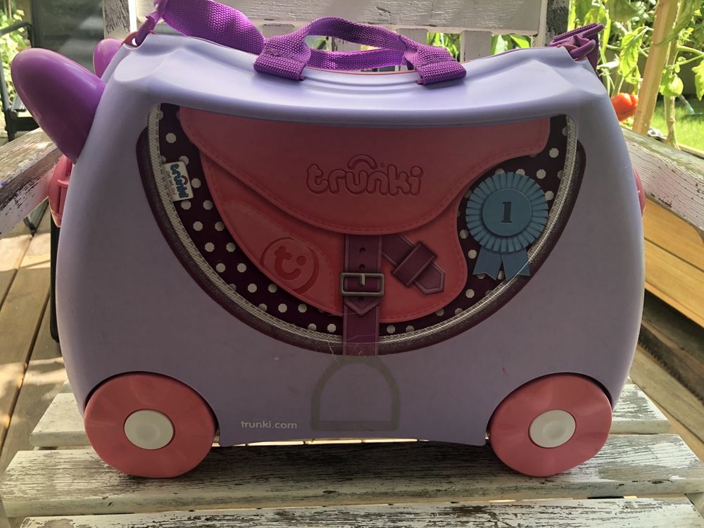 Trunki- jeżdżąca walizka kucyk