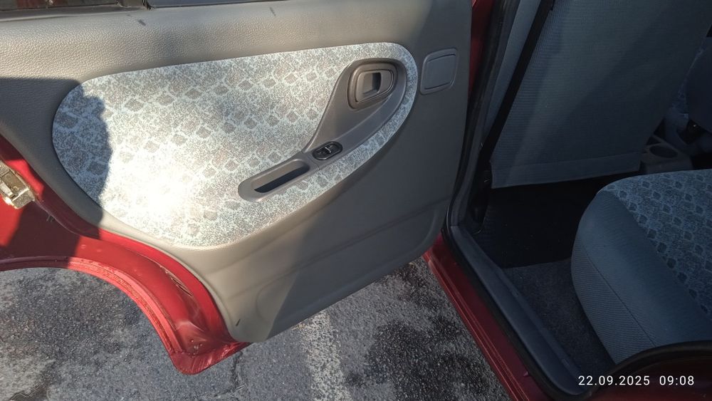 Нексія один власник сів поїхав