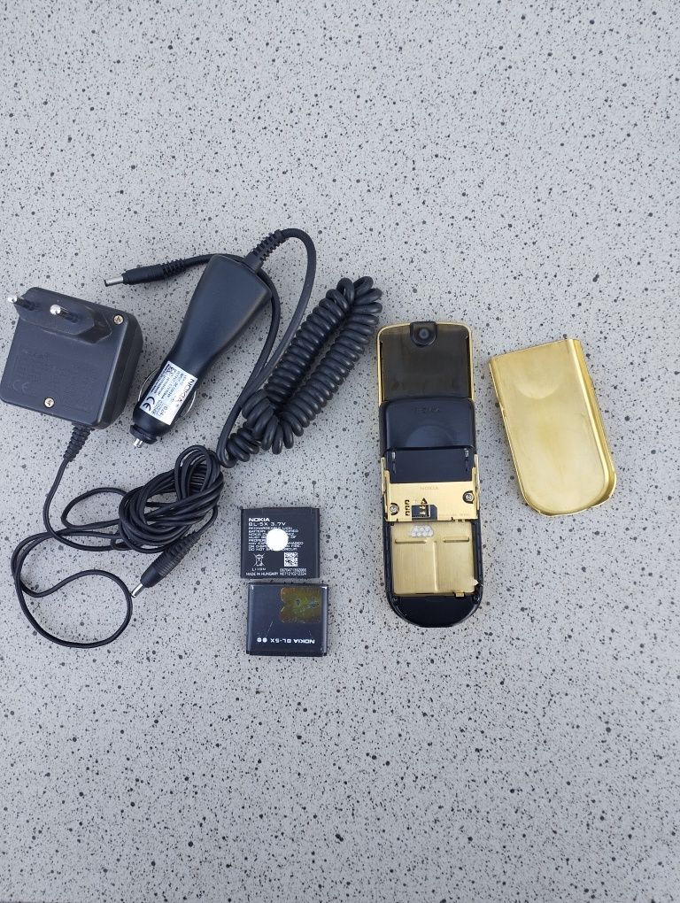 Nokia 8800 gold.
