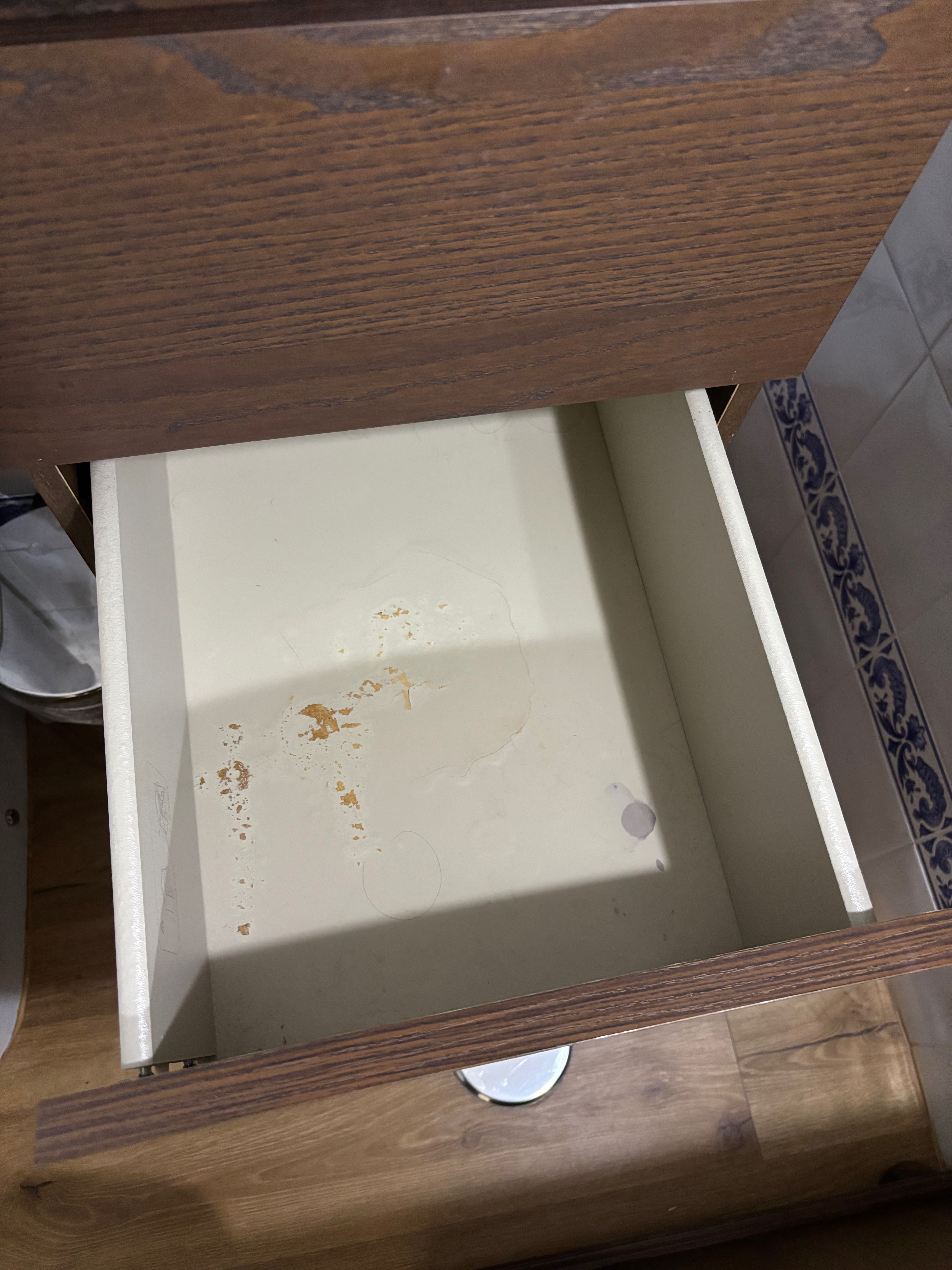 Cômoda Malm 6 gavetas Ikea