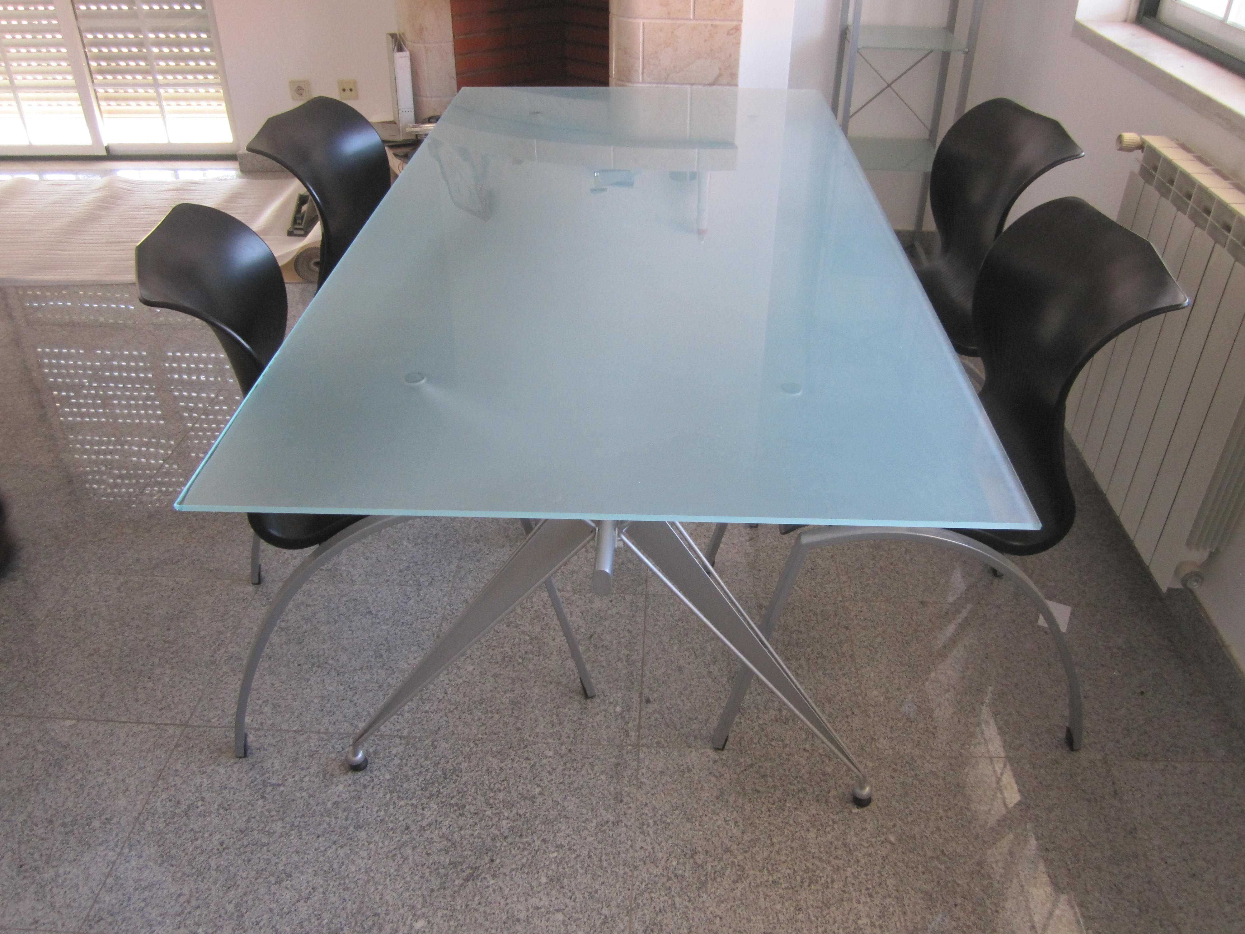 Mesa de Vidro 180x90 c/ 4 cadeiras