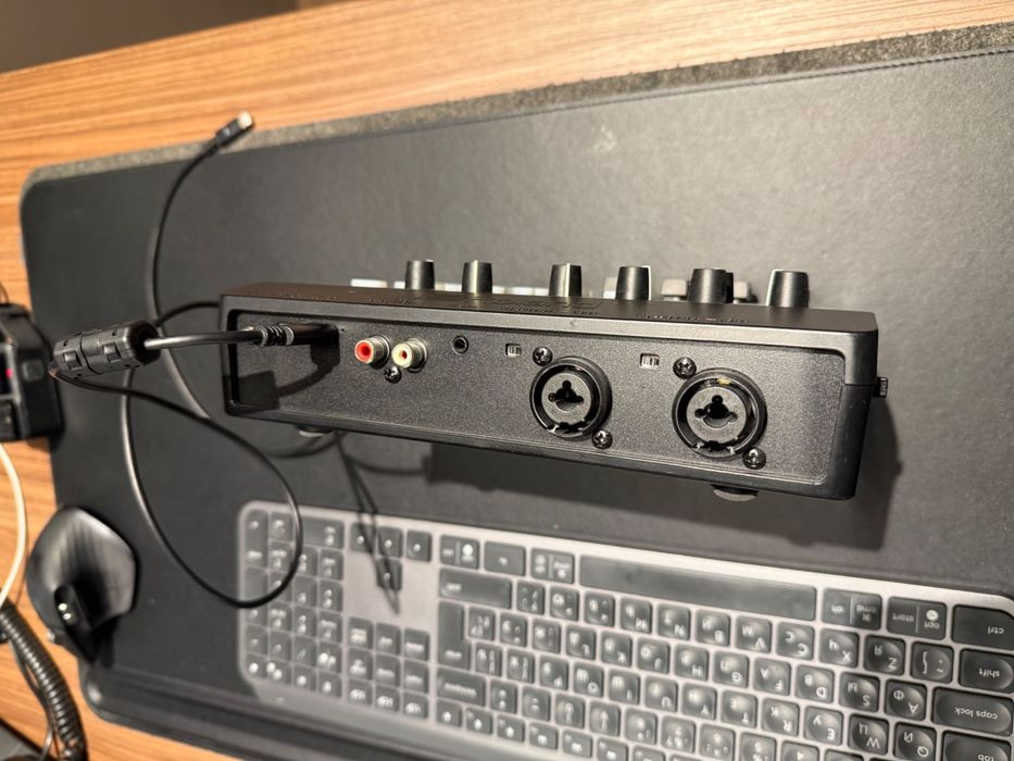 Roland VRC-01 AeroCaster Відеомікшер