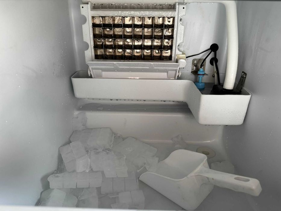 ACM1375 – Máquina de Gelo 25kg - NOVA