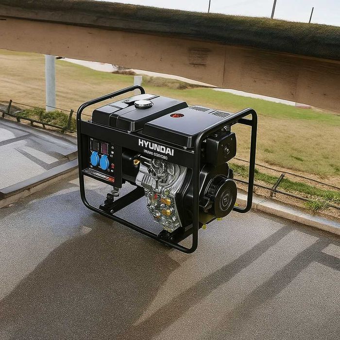 Дизельний генератор HYUNDAI DHY 5000L: 3,2 - 3,5 кВт , РОЗЕТКИ 2X16A,