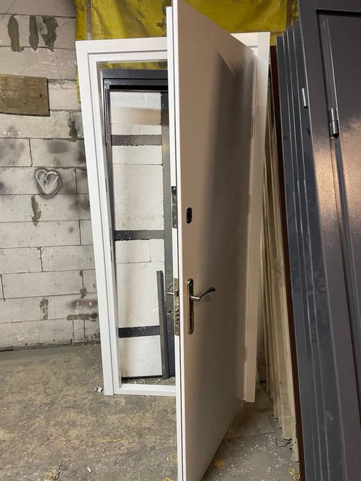 ВІД ВИРОБНИКА! Металеві двері для під’їзду тамбура гаража броньовані