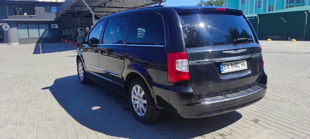 Крайслер таун каунтрі 2014, 3.6 бенз газ.