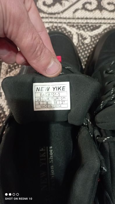 Термо кросівки чоловічі 43 р.