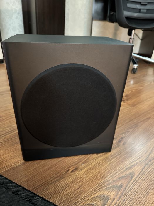 Продаю саундбар Samsung HW-Q60R (Harman Kardon)