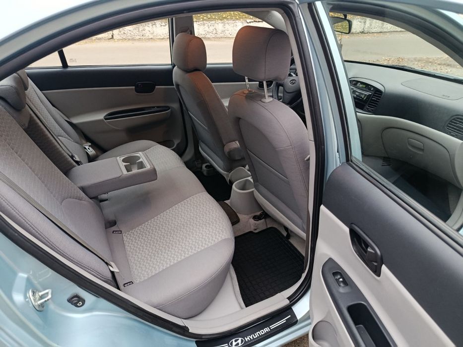 Hyundai Accent c оригинальным пробегом 100 т.км в хорошем состоянии