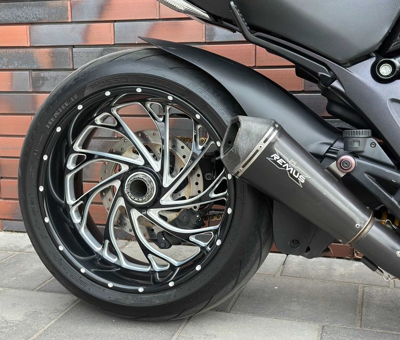 Ducati Diavel 1200 / 1260 Dark Performanse