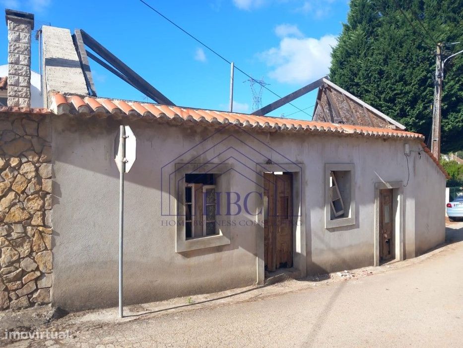 Moradia T2 para remodelação em Alguber, Cadaval - Oportunidade de i...