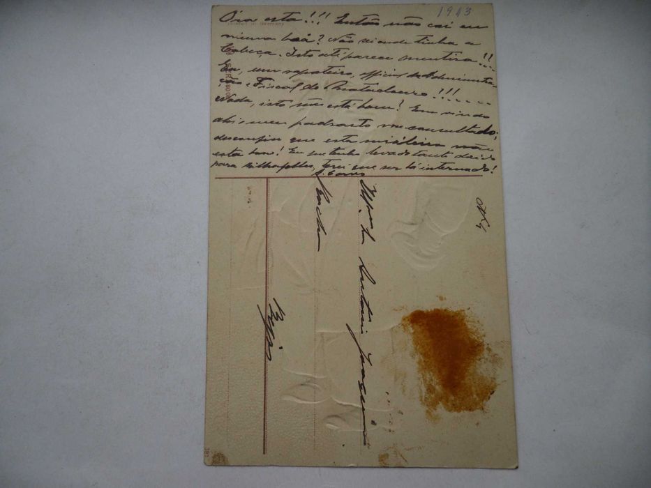 Postal antigo, imagem com relevo.