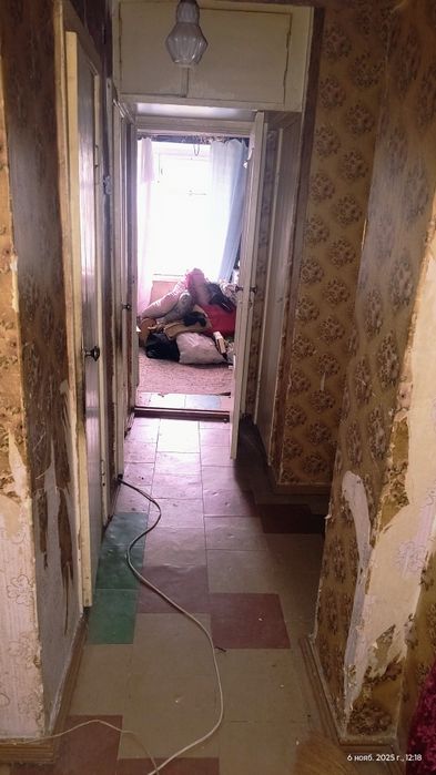 Продам 3-х. комнатную квартиру под ремонт..