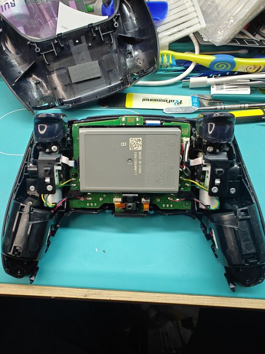 Naprawa padów PlayStation 4 i 5 Xbox one series x/s