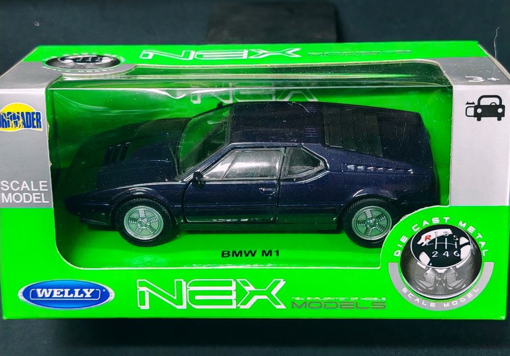 BMW M1 1:34 Welly NEX Dromader