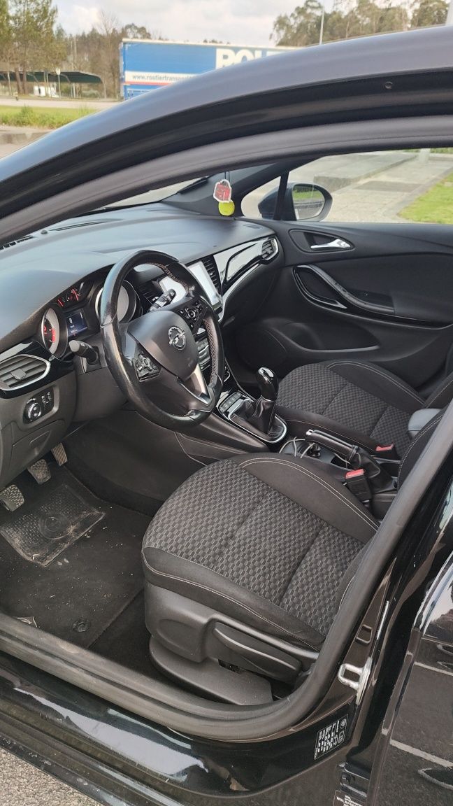 Opel Astra Sports Dynamic 1.6 136cv