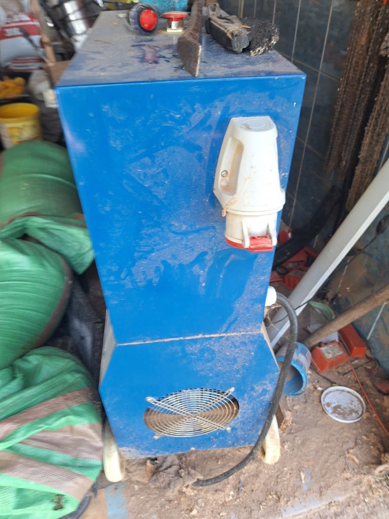 Sprzedam pelleciarkę 11kw 3 rolkową wolno obrotową