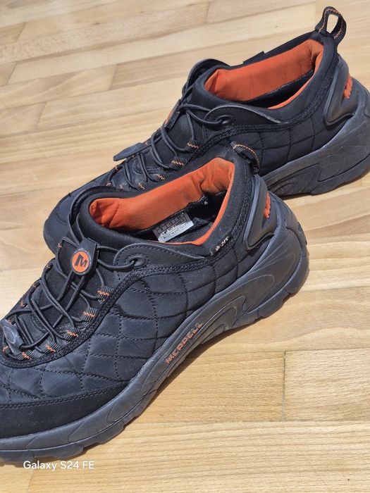 Чоловічі кросівки