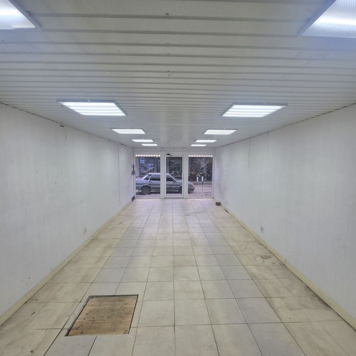 Сдам помещение свободного назначения  на красной линии ( рынок Кодак)