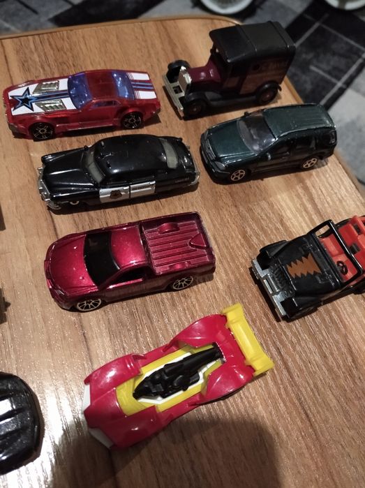 Машинки модельки