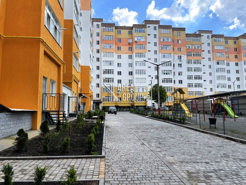 Простора 3кімнатна квартира в ЦЕНТРІ міста ЗДАНИЙ БУДИНОК