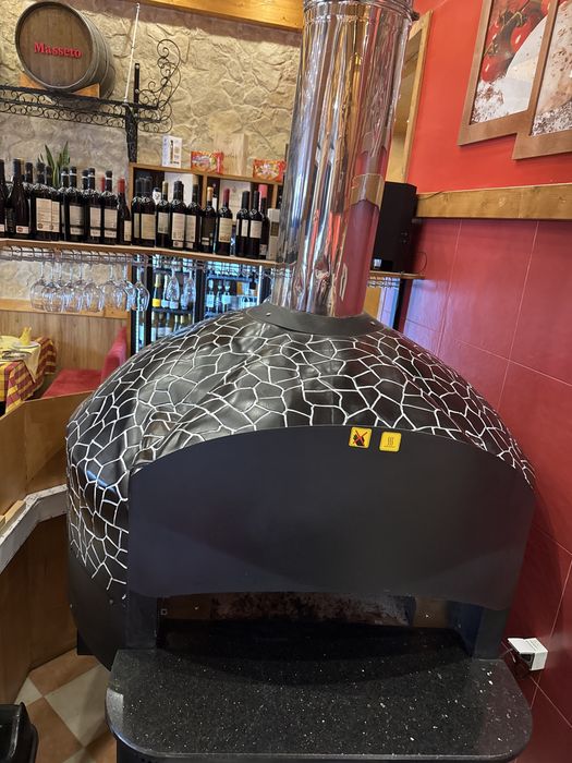 Vende-se forno pizza