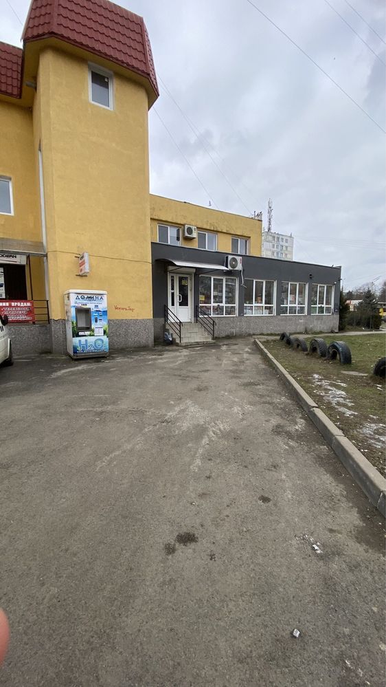Продаж фасадного комерційного приміщення