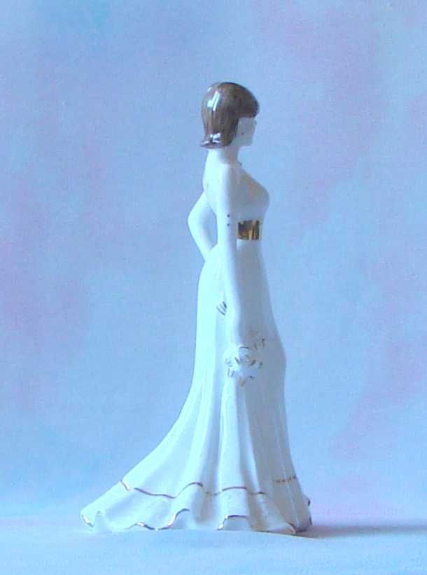 figurka porcelana sygnatura