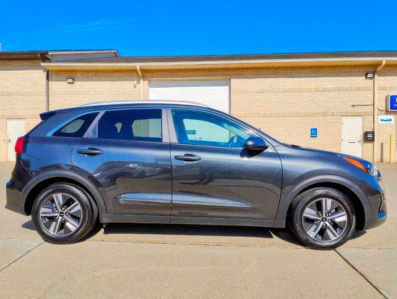 2022 Kia Niro Plug-In Hybrid LXS