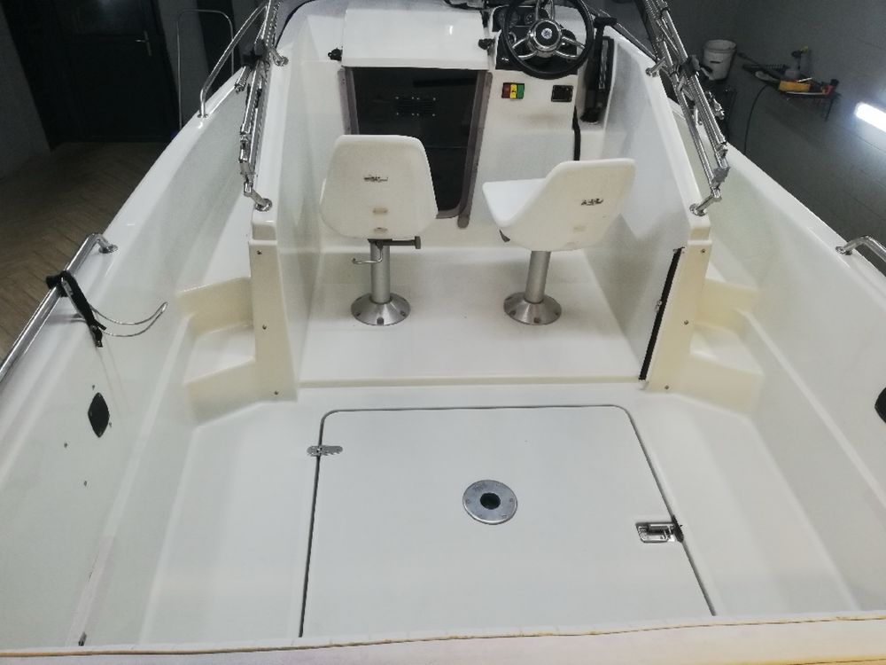 Łódż kabinowa Galia Galeon 660