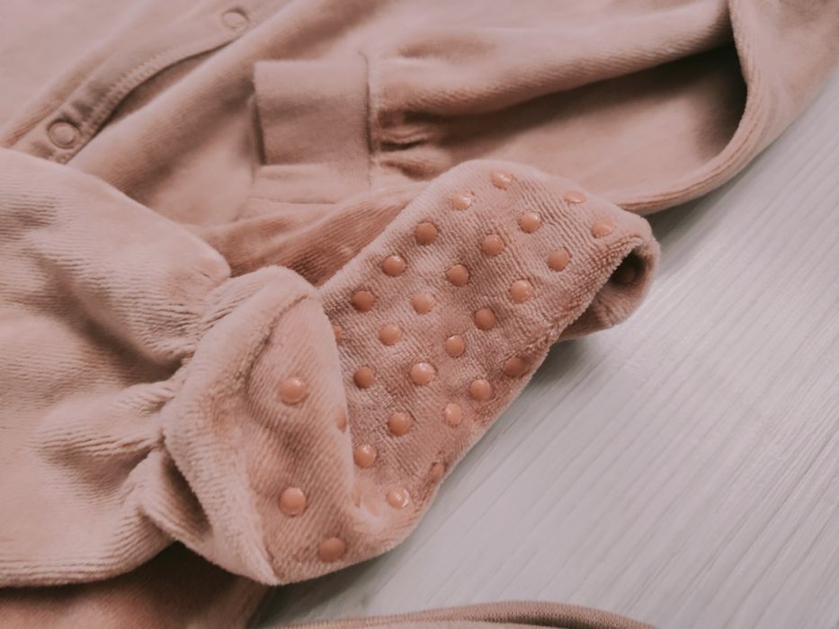 Nowy kombinezon body H&M pajacyk piżamka bawełna organiczna antypośliz