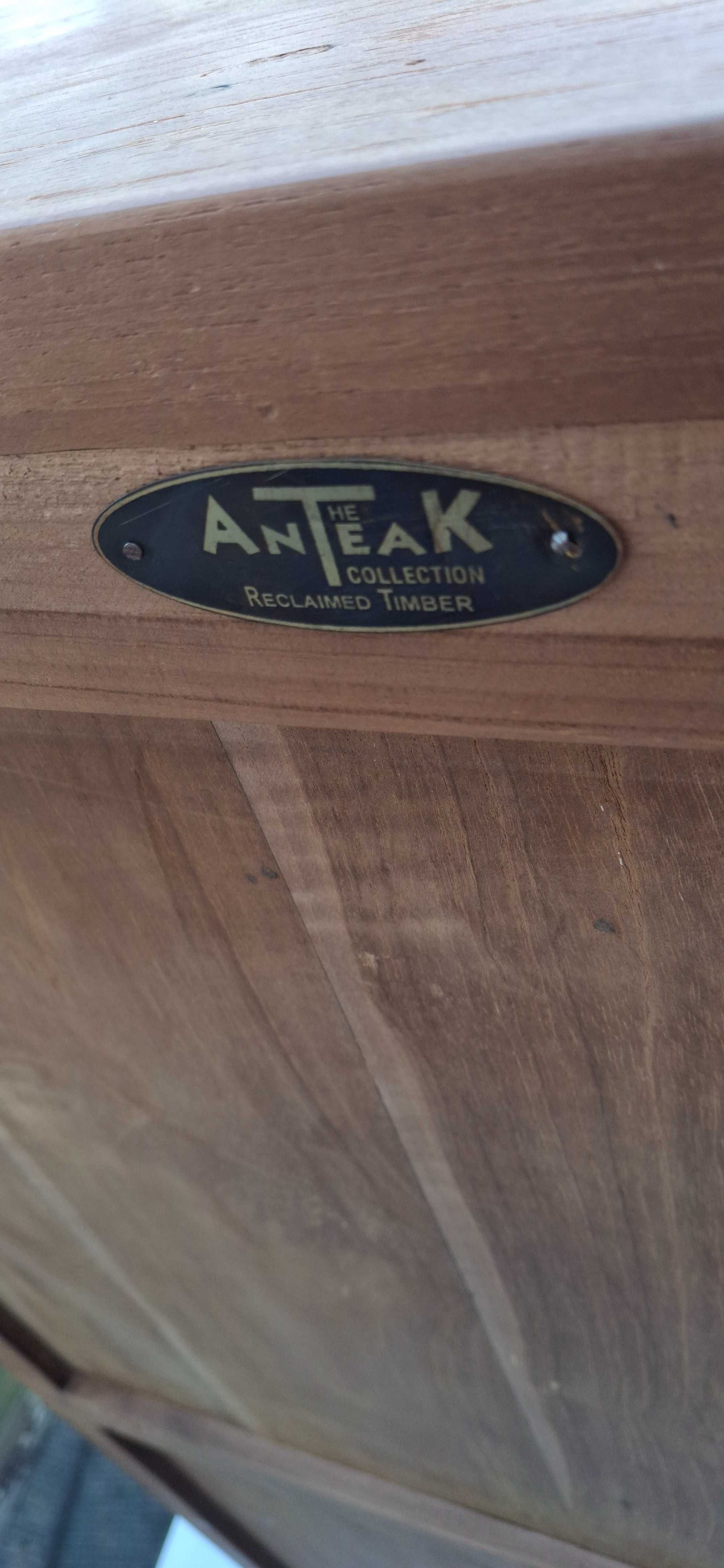 Regał na wino z drewna tekowego – The AnTeak Collection.