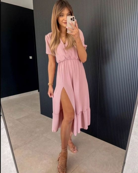 Сукня міді з розрізом