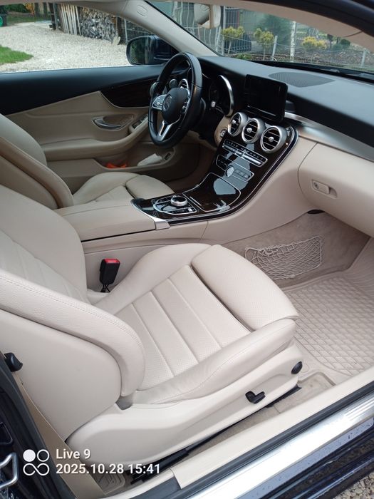 Mercedes-Benz  C 300 coupe