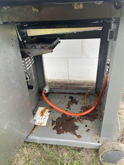 Sprzedam gril weber spirit