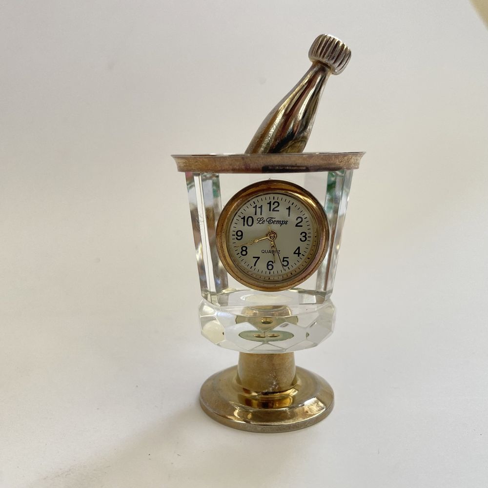 Винтажные настольные часы quartz le temps ведро с шампанским кулер