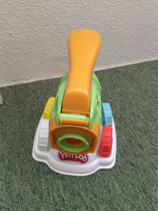 Plasticina Play-Doh Fábrica de Massa Kitchen Creations - B9013