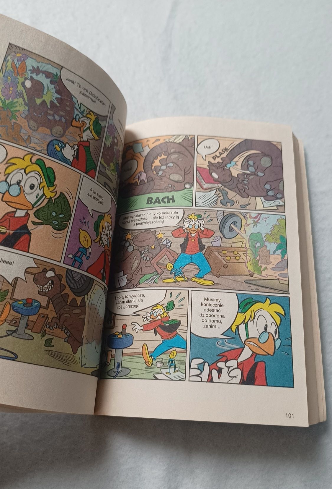 Komiks, Kaczor Donald, Przygoda nad wodą, tom 197