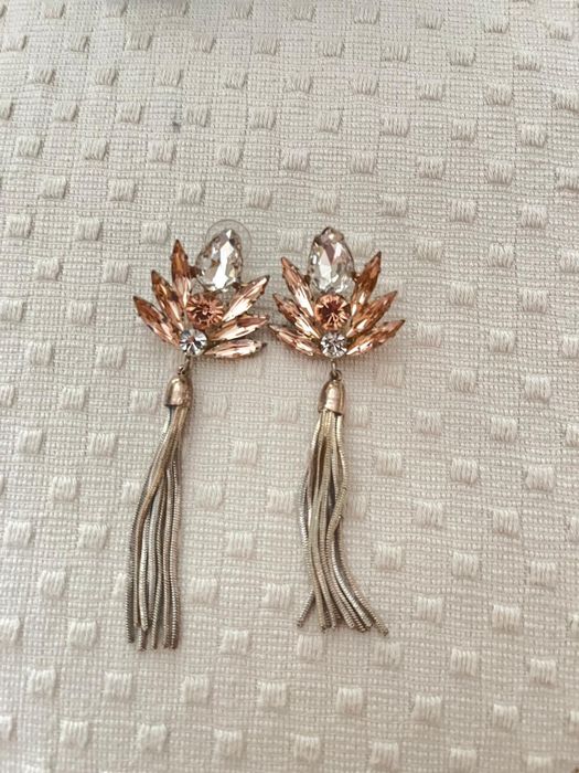 Várias peças em prata ou aço da melhor qualidade, como novas