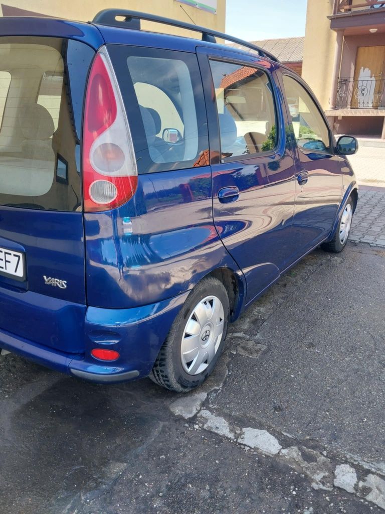 Toyota Yaris Verso