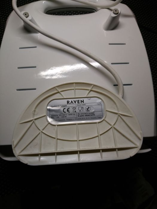 Сендвічниця RAVEN ES 007  (Poland)