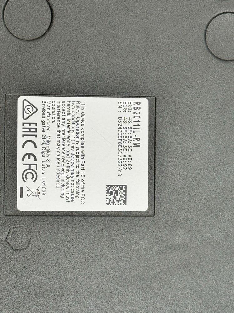 Router Mikrotik RB 2011iL-RM